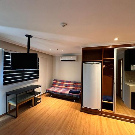 Barra Da Tijuca - 508 - De Frente Para Maravilhosa Piscina - Estacionamento Gratuito - Academia Comphania Atletica - Balsa Para Praia Gratis - Microondas - Geladeira Grande - Recepcao 24Horas - Wi-Fi - Com Pia Rio de Janeiro Luaran gambar