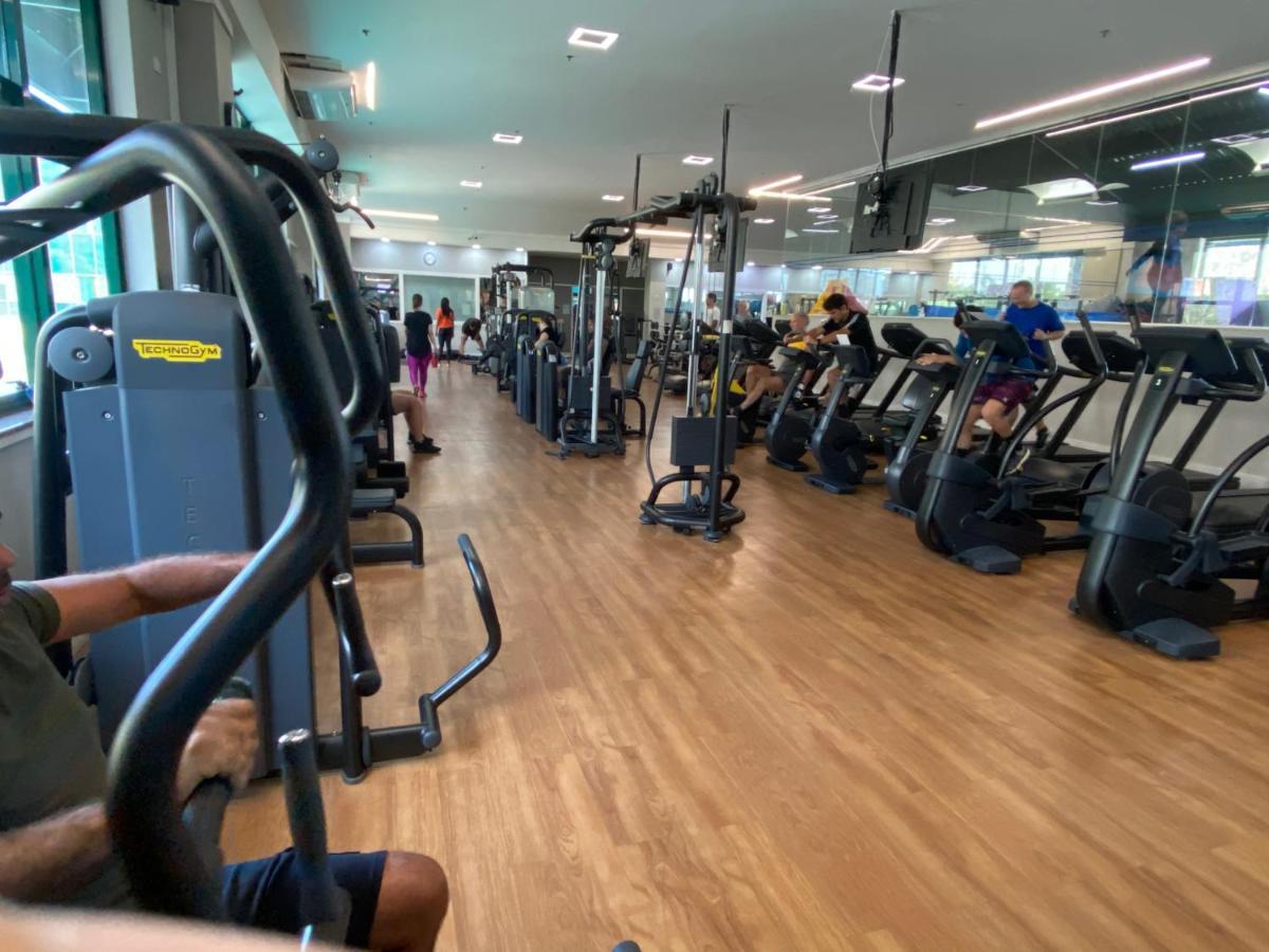 Barra Da Tijuca - 508 - De Frente Para Maravilhosa Piscina - Estacionamento Gratuito - Academia Comphania Atletica - Balsa Para Praia Gratis - Microondas - Geladeira Grande - Recepcao 24Horas - Wi-Fi - Com Pia Rio de Janeiro Luaran gambar