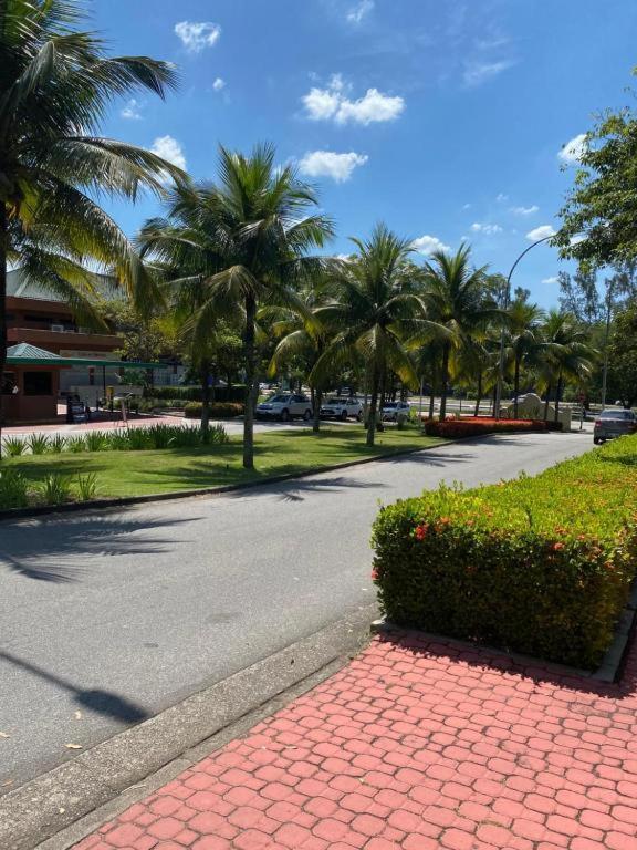 Barra Da Tijuca - 508 - De Frente Para Maravilhosa Piscina - Estacionamento Gratuito - Academia Comphania Atletica - Balsa Para Praia Gratis - Microondas - Geladeira Grande - Recepcao 24Horas - Wi-Fi - Com Pia Rio de Janeiro Luaran gambar