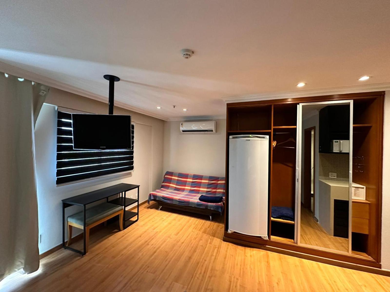 Barra Da Tijuca - 508 - De Frente Para Maravilhosa Piscina - Estacionamento Gratuito - Academia Comphania Atletica - Balsa Para Praia Gratis - Microondas - Geladeira Grande - Recepcao 24Horas - Wi-Fi - Com Pia Rio de Janeiro Luaran gambar