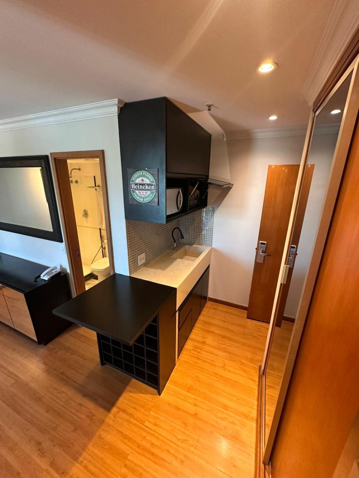 Barra Da Tijuca - 508 - De Frente Para Maravilhosa Piscina - Estacionamento Gratuito - Academia Comphania Atletica - Balsa Para Praia Gratis - Microondas - Geladeira Grande - Recepcao 24Horas - Wi-Fi - Com Pia Rio de Janeiro Luaran gambar