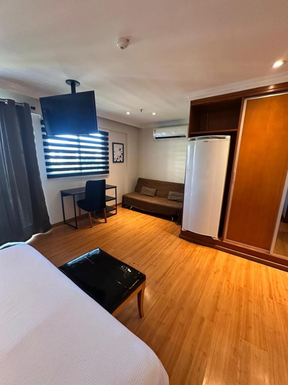 Barra Da Tijuca - 508 - De Frente Para Maravilhosa Piscina - Estacionamento Gratuito - Academia Comphania Atletica - Balsa Para Praia Gratis - Microondas - Geladeira Grande - Recepcao 24Horas - Wi-Fi - Com Pia Rio de Janeiro Luaran gambar