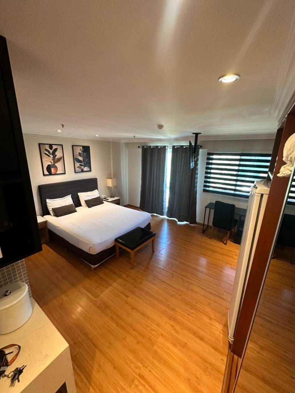 Barra Da Tijuca - 508 - De Frente Para Maravilhosa Piscina - Estacionamento Gratuito - Academia Comphania Atletica - Balsa Para Praia Gratis - Microondas - Geladeira Grande - Recepcao 24Horas - Wi-Fi - Com Pia Rio de Janeiro Luaran gambar